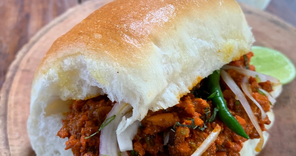 Vegetarian Street Food Specials Only in Mumbai