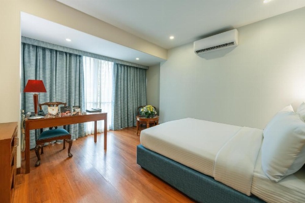 The Shalimar Hotel, Kemps Corner image 20