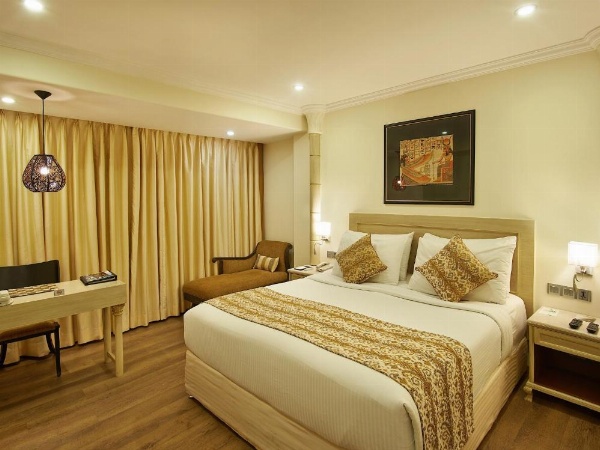 The Shalimar Hotel, Kemps Corner image 30